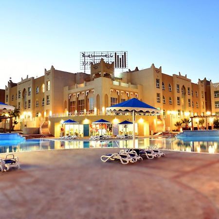Copthorne Al Jahra Hotel & Resort Kuwait City Bagian luar foto