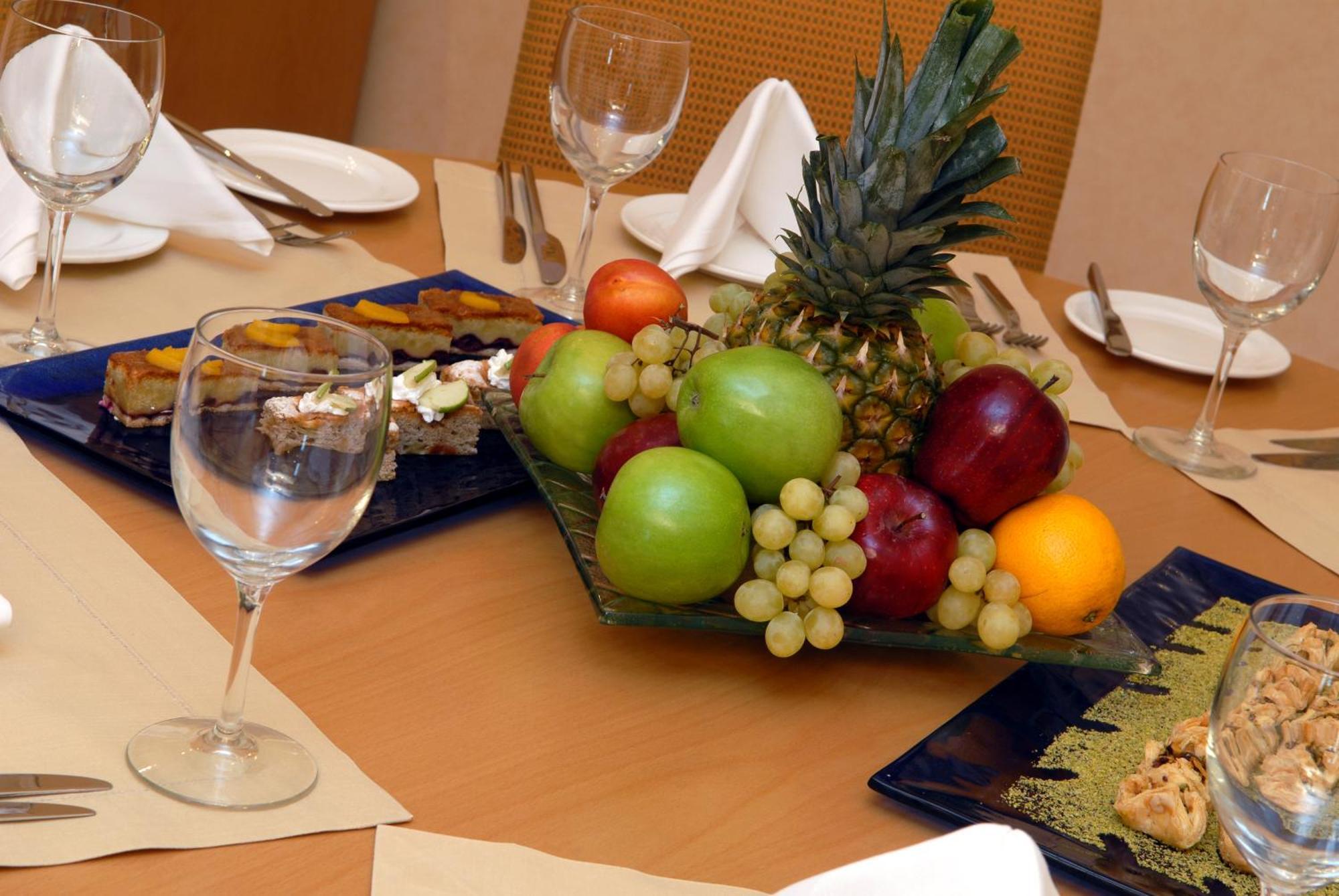 Copthorne Al Jahra Hotel & Resort Kuwait City Bagian luar foto
