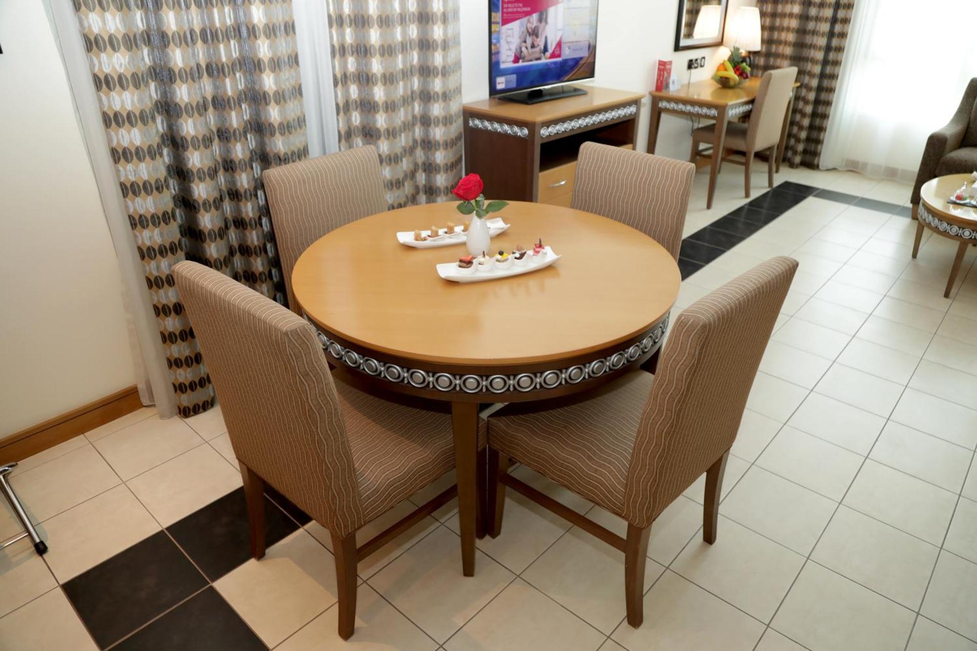 Copthorne Al Jahra Hotel & Resort Kuwait City Bagian luar foto
